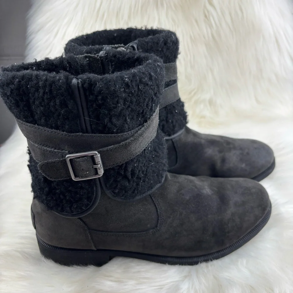 UGG Blayre Black Leather Suede Winter Boots size 12 Woman’s